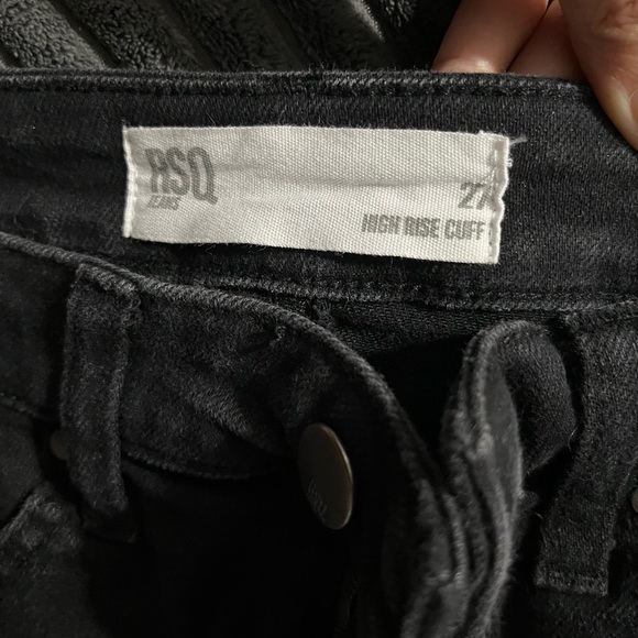 Shorts - Picture 2 of 5